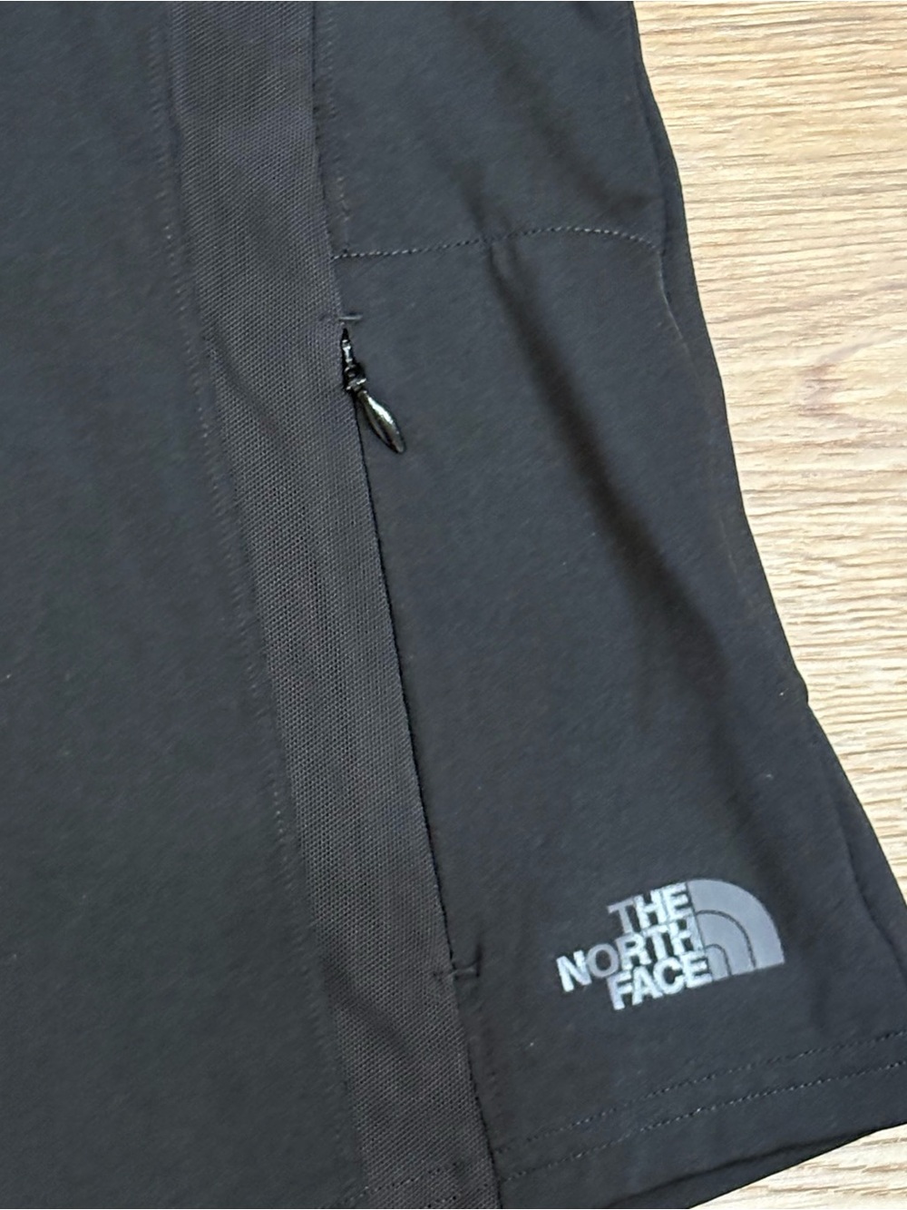 The North Face Women's Black Performance V-Neck Tank with Side Zip - Picture 2 of 3